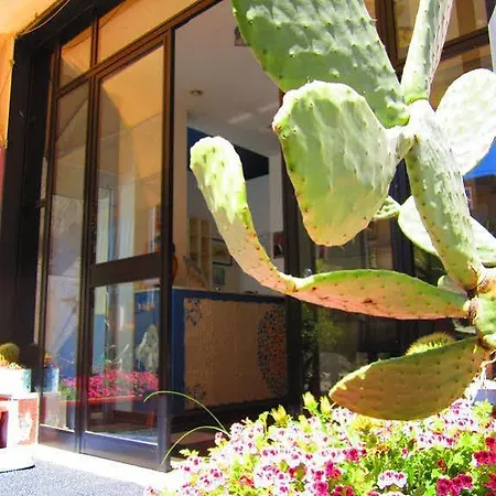 金字塔酒店 洛卡卢美拉