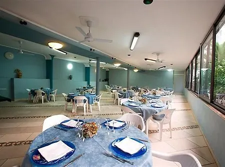 金字塔酒店 3* 洛卡卢美拉