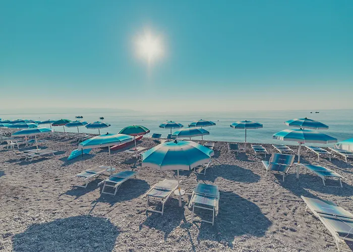 La Piramide 3* Roccalumera