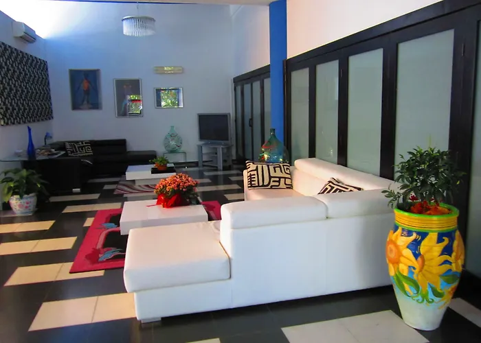 La Piramide Hotel