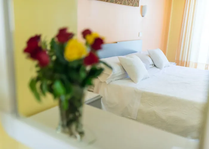 La Piramide Hotel 3*