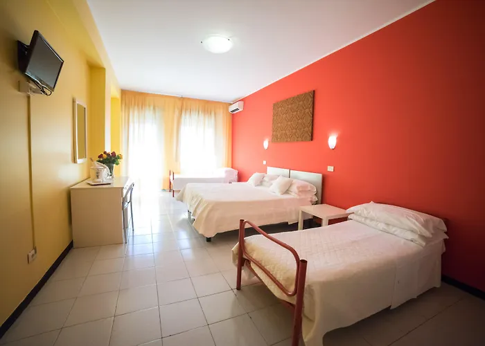 La Piramide Hotel 3*