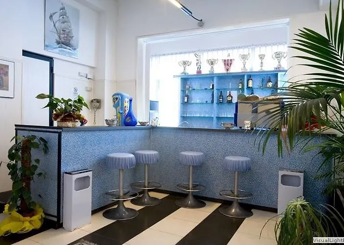 La Piramide Hotel 3*