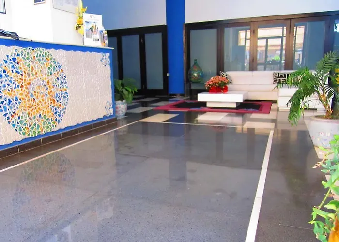 La Piramide Hotel 3*