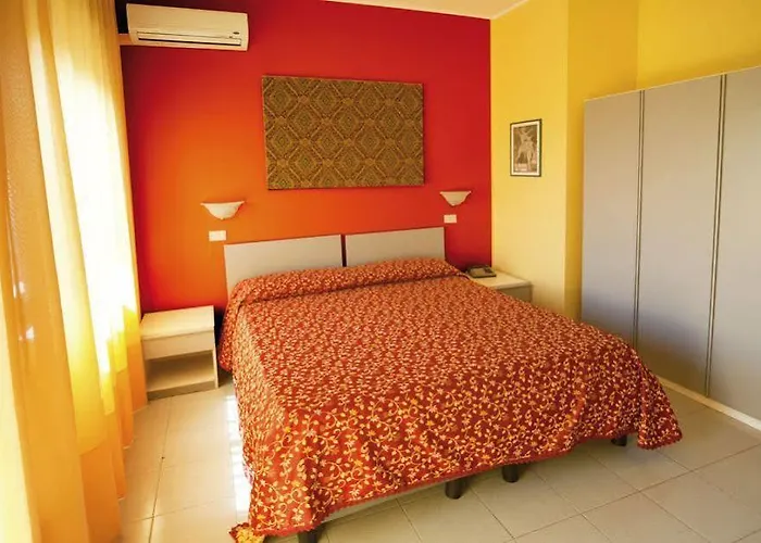 La Piramide 3* Roccalumera