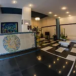 金字塔酒店 洛卡卢美拉