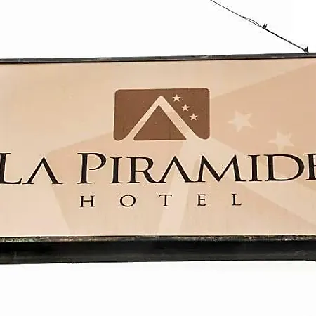 La Piramide 3*