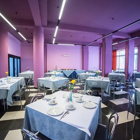 La Piramide Hotel 3*