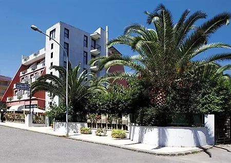 Szálloda La Piramide 3*