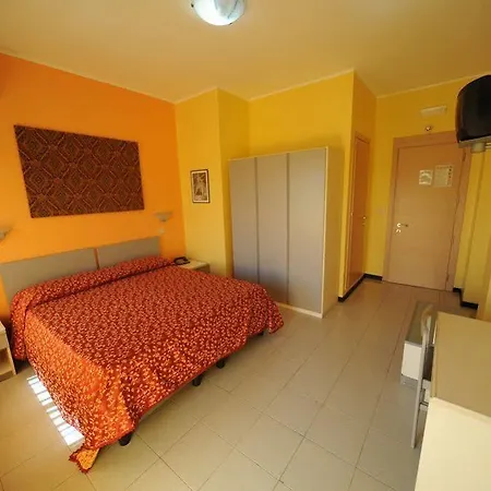 La Piramide Szálloda 3*